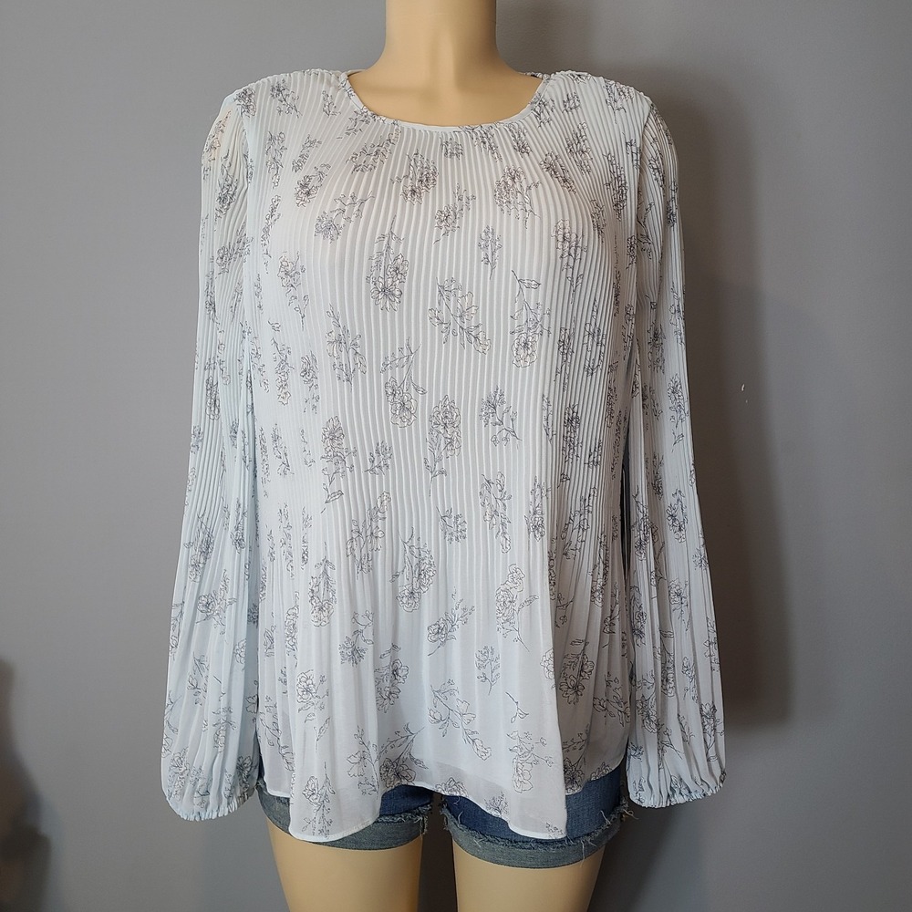 Halogen Floral Blouse Women Size Large Pleated Blue Chiffon Boho New Flowy Faire